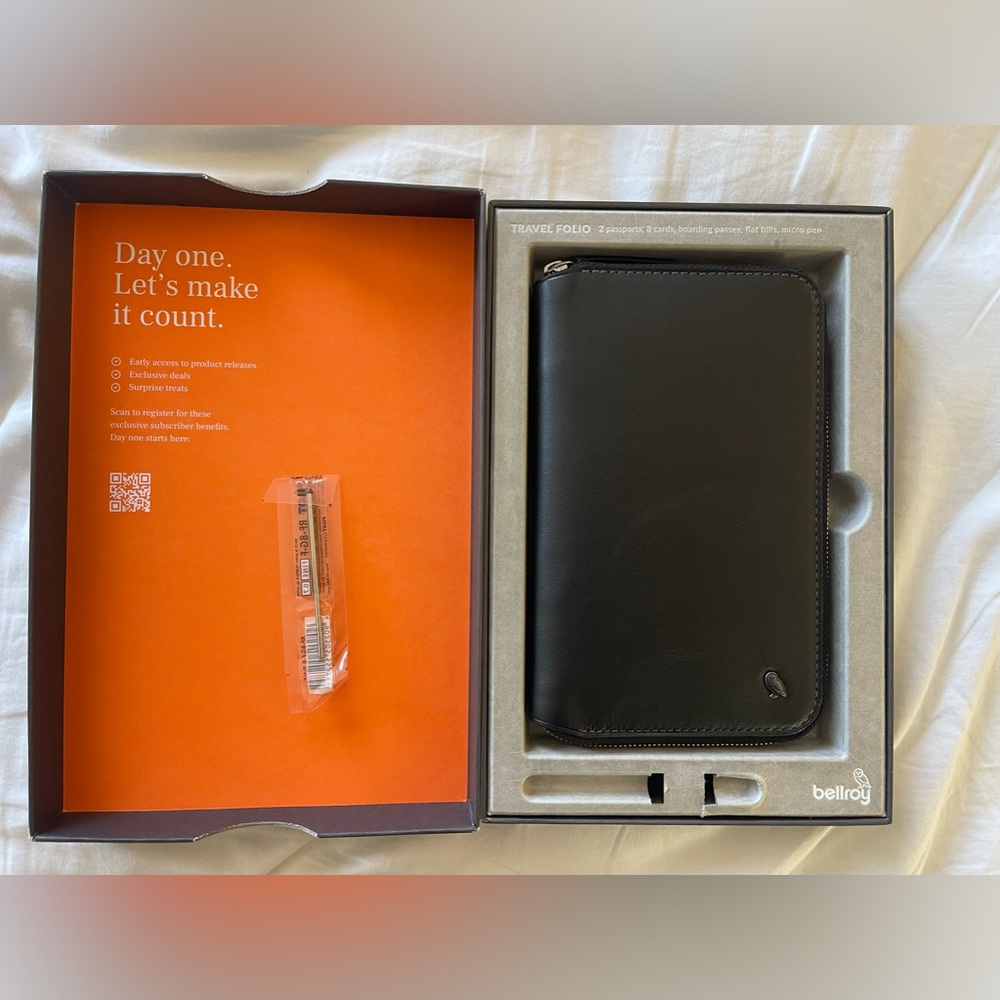 Bellroy travel Folio, In like new condition